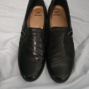 Earth Origins Women's Black Leather Loafers